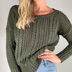 American Eagle Olive Chunky Knit Crewneck Sweater